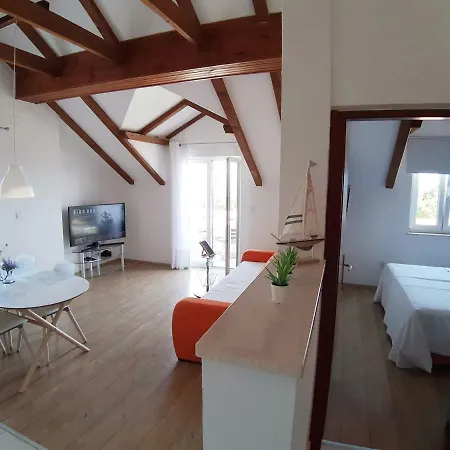 Apartment Liliana With Wonderful Sea View Near The Beaches Bol