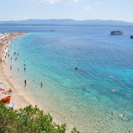Appartamento Liliana With Wonderful Sea View Near The Beaches